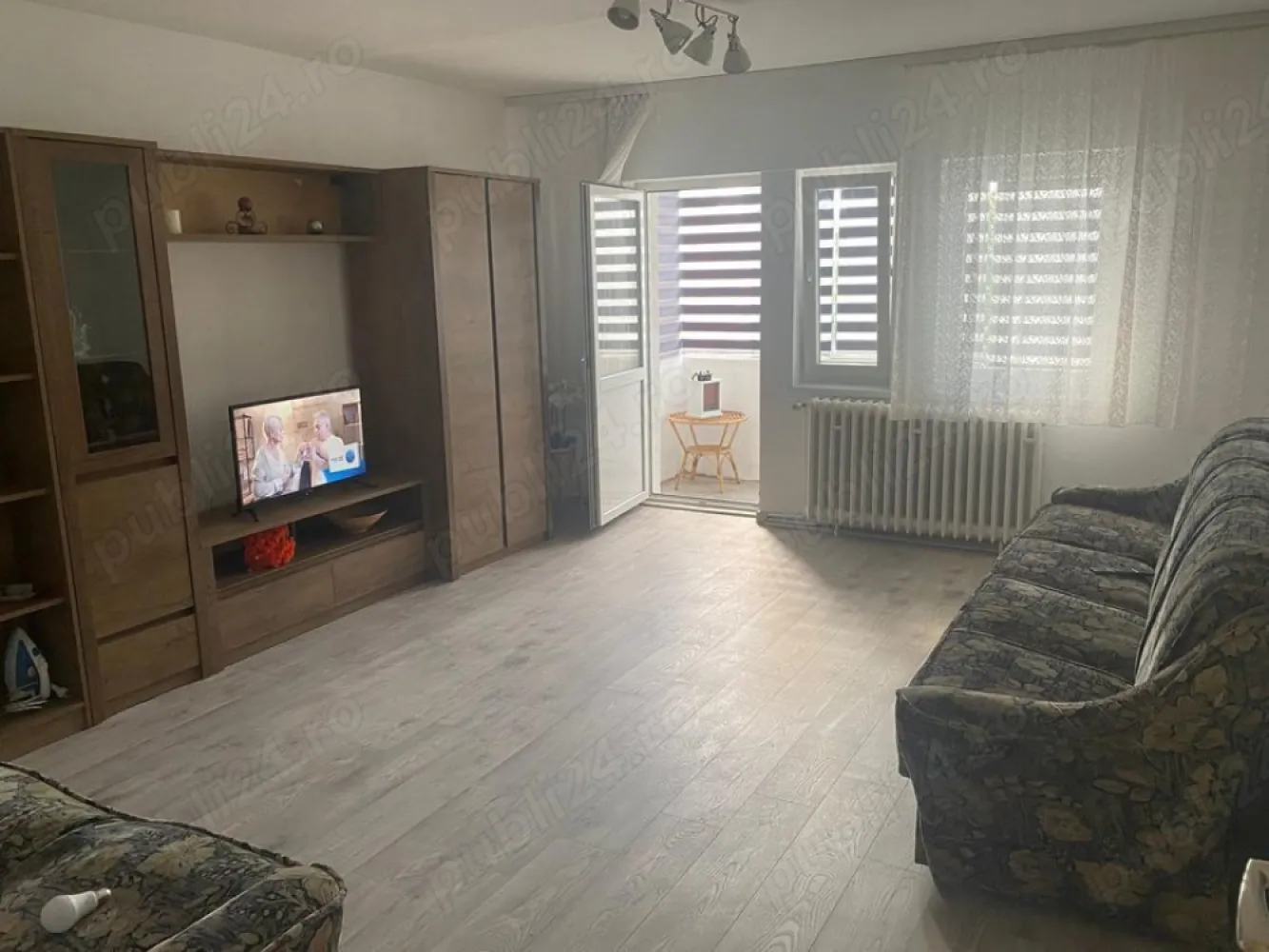 BRASADAS vinde apartament semicentral - Agenția imobiliara BRASADAS vinde apartament cu 2 camere, semicentral, decomandat, et.2, din BCA, 57 mp, 2 balcoane.
Www.brasadas.com.