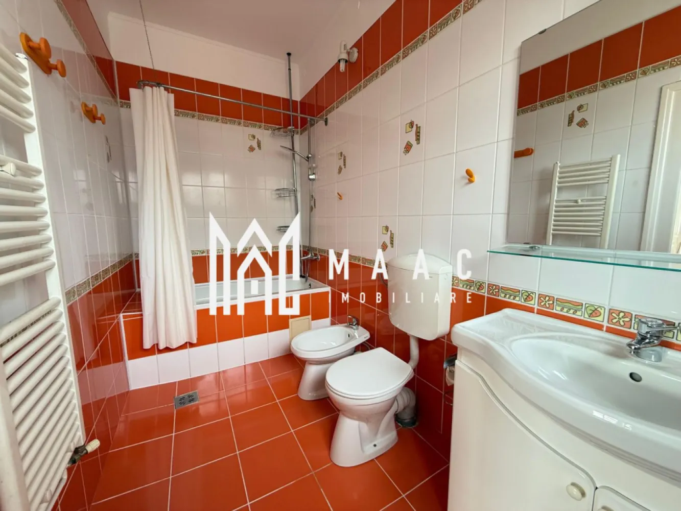 Penthouse 4 camere | 2 bai | Decomandat | Balcon | Sub Arini