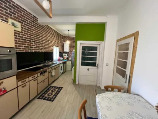 BRASADAS vinde ap 2 cam renovat - Cartierul Funcționarilor.