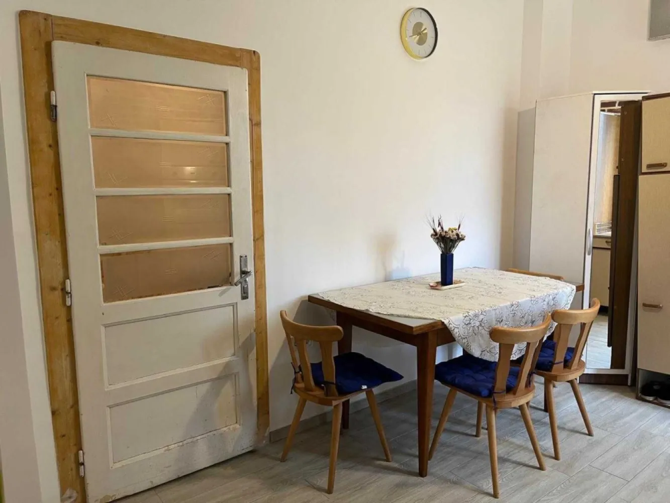 BRASADAS vinde ap 2 cam renovat - Cartierul Funcționarilor.