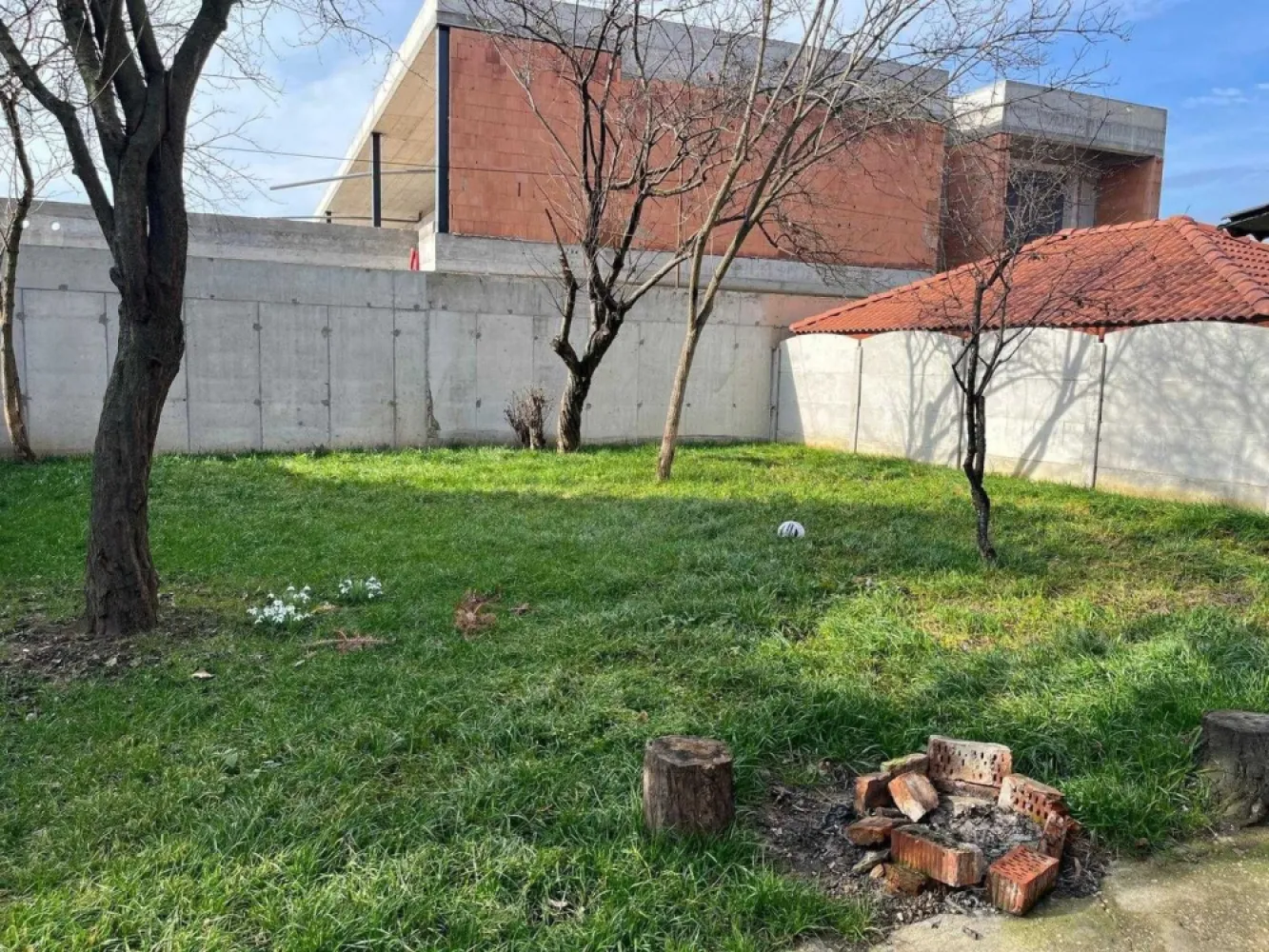 BRASADAS vinde ap 2 cam renovat - Cartierul Funcționarilor.