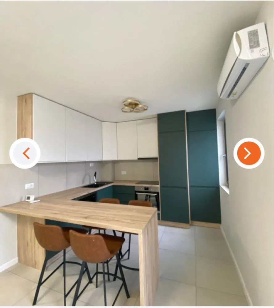 BRASADAS vinde ap 3 cam etaj 1/4 in Micro 16. - Agentia Imobiliara BRASADAS vinde apartament NOU cu 3 camere in Micro 16.
Hol de intrare, living cu bucatarie, loc de luat masa, 2 dormitoare, baie, balcon, centrala.
termica, termopane, usa metalica de siguranta, usi interioare noi, sistem aer conditionat, incalzire in pardoseala, loc de parcare.
Cu lift, izolat exterior, mobilat si utilat, complet nou.
Www.brasadas.com.
