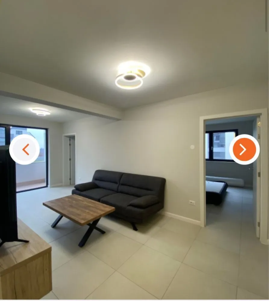 BRASADAS vinde ap 3 cam etaj 1/4 in Micro 16. - Agentia Imobiliara BRASADAS vinde apartament NOU cu 3 camere in Micro 16.
Hol de intrare, living cu bucatarie, loc de luat masa, 2 dormitoare, baie, balcon, centrala.
termica, termopane, usa metalica de siguranta, usi interioare noi, sistem aer conditionat, incalzire in pardoseala, loc de parcare.
Cu lift, izolat exterior, mobilat si utilat, complet nou.
Www.brasadas.com.