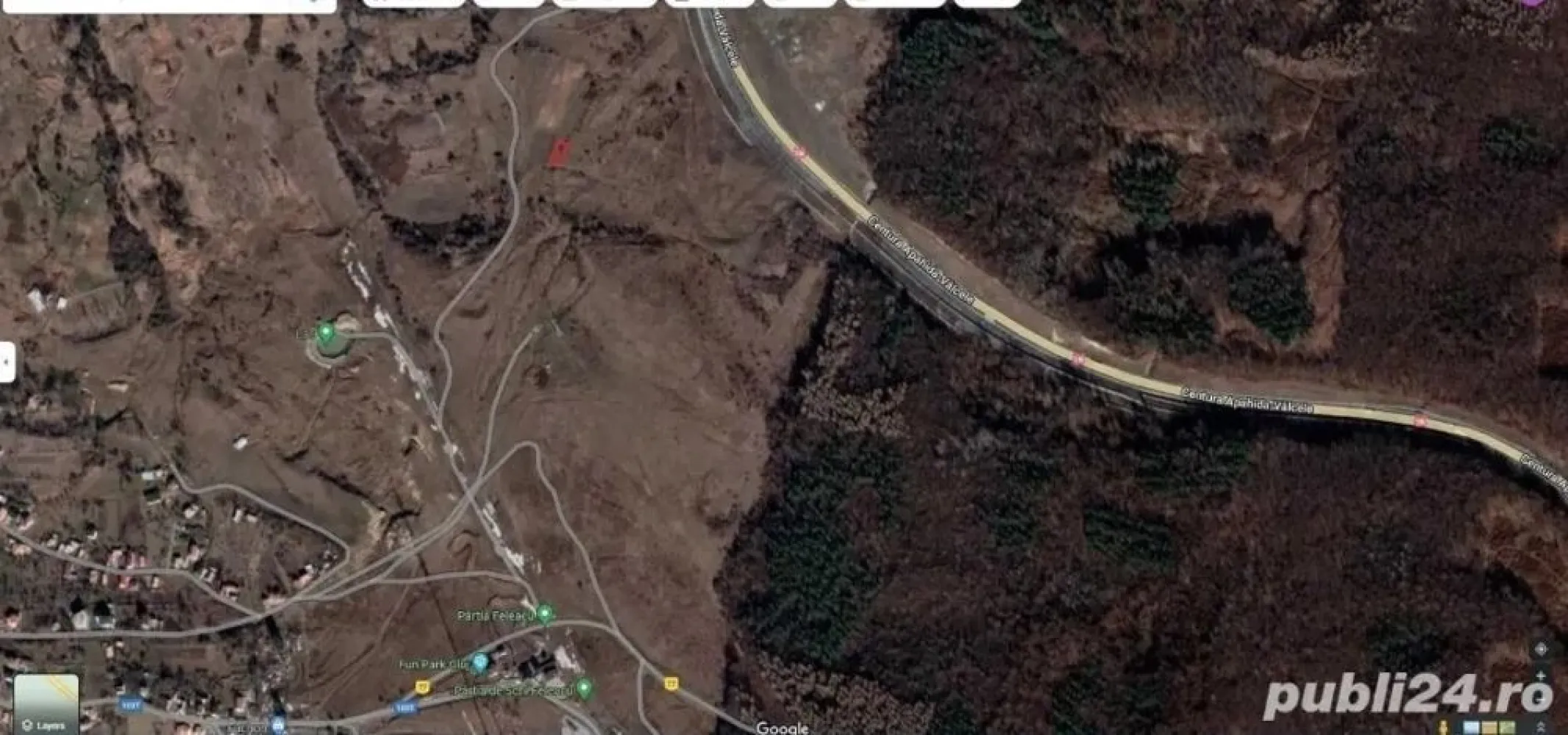 Teren Feleacu între pârtie i centură 706 mp - Vând parcelă teren extravilan 706 mp in Feleacu, între pârtie și centura Clujului.
Panoramă superbă spre oraş și spre Gherla Dej Maramureş.
Are acces la drum de pământ cu un front de 18.5 m.
Se poate ajunge la teren pe drumul de la pârtie sau pe drumul din Borhanci.
Ideal pentru investiție, îndeplinește toate condițiile pentru construcție ale comunei Feleacu, după trecerea in intravilan.
Proprietar in acte, fără intermediari.
Preț 55 mp