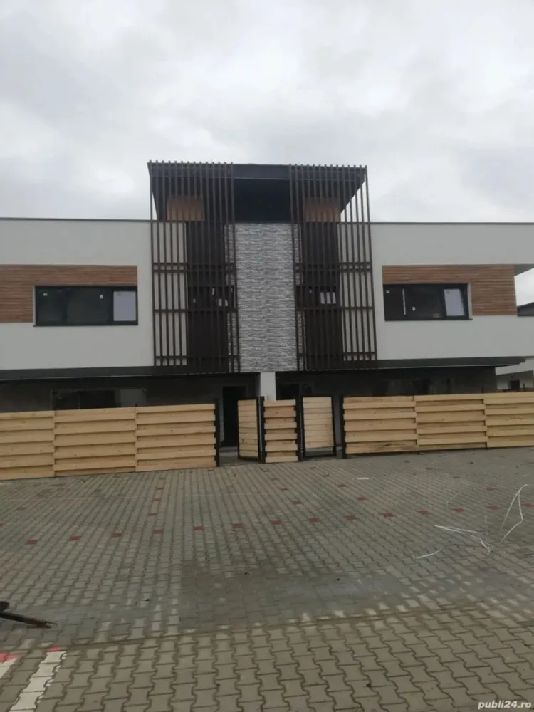vând casa - vând parte din duplex floresti zona f buna, 147 mp +terasa de 70mp, curte parcare, Persoană fizică, nu se percepe TVA
 199mii fără agenție