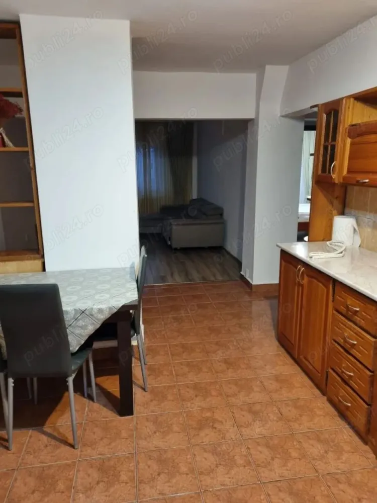 BRASADAS vinde ap 3 cam etaj 4/4 in Micro 17. - Agenția imobiliara BRASADAS vinde apartament cu 3 camere+balcon la etajul 4/4 in Micro 17.
Lângă școala Lucian Blaga cu suprafața de 66 mp. 
Www.brasadas.com.