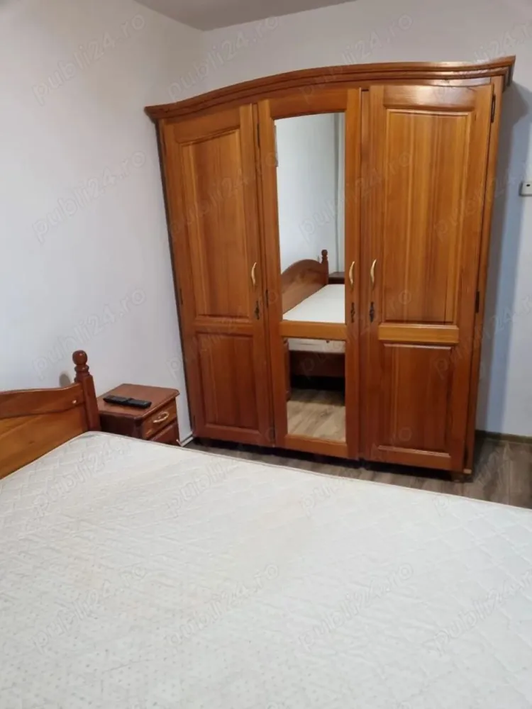 BRASADAS vinde ap 3 cam etaj 4/4 in Micro 17. - Agenția imobiliara BRASADAS vinde apartament cu 3 camere+balcon la etajul 4/4 in Micro 17.
Lângă școala Lucian Blaga cu suprafața de 66 mp. 
Www.brasadas.com.