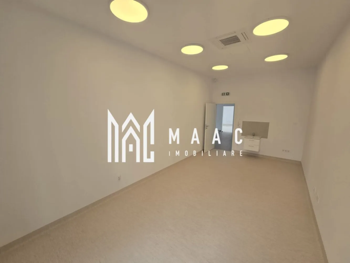 Spațiu Comercial de Închiriat | 125 mp | 6 Locuri Parcare | Doamna Stanca - MAAC Imobiliare vă propune spre închiriere un spațiu comercial cu suprafața utilă de 125 mp, situat pe strada Doamna Stanca – într-o zonă cu acces facil și vizibilitate ridicată.

Detalii spațiu:
Suprafață utilă: 125 mp
Compartimentare: 4 încăperi + recepție, spațiu depozitare, grup sanitar
3 intrări separate – flexibilitate pentru diverse tipuri de activități
Total decomandat, compartimentare practică

Dotări și facilități:
Pardoseală tip tarkett
Sistem de ventilație
Camere de supraveghere
6 locuri de parcare incluse

Pretabil pentru:
Clinici medicale
Cabinete stomatologice
Cabinete de avocatură
Showroom-uri sau birouri

Preț chirie: 2.000 € + TVA

Pentru mai multe detalii sau pentru a programa o vizionare, vă rugăm să ne contactați.
Specificați ID-ul CP2728800.