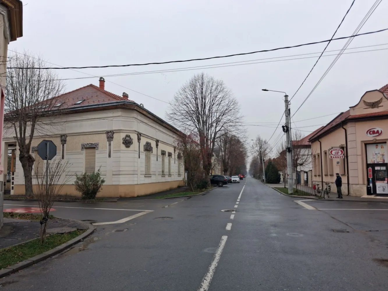 BRASADAS vinde prin REPREZENTARE EXCLUSIVA cladire Titulescu - Agentia imobiliara BRASADAS vinde prin REPREZENTARE EXCLUSIVA imobil compus din 4 apartamente cu intrari si contorizari separate in zona Titulescu, strada Constantin Brancusi.
Suprafete utile de 202mp 110mp 87.63mp.
Comisionul este 0% pentru comparator.
Colaboram cu toate agentiile imobiliare interesate.
Www.brasadas.com.