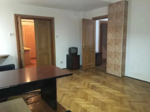 BRASADAS închiriaza 2 cam Smardan - Unirii - Birou - Locuit.