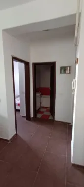 Închiriez apartament 2 camere ,Str Tineretului