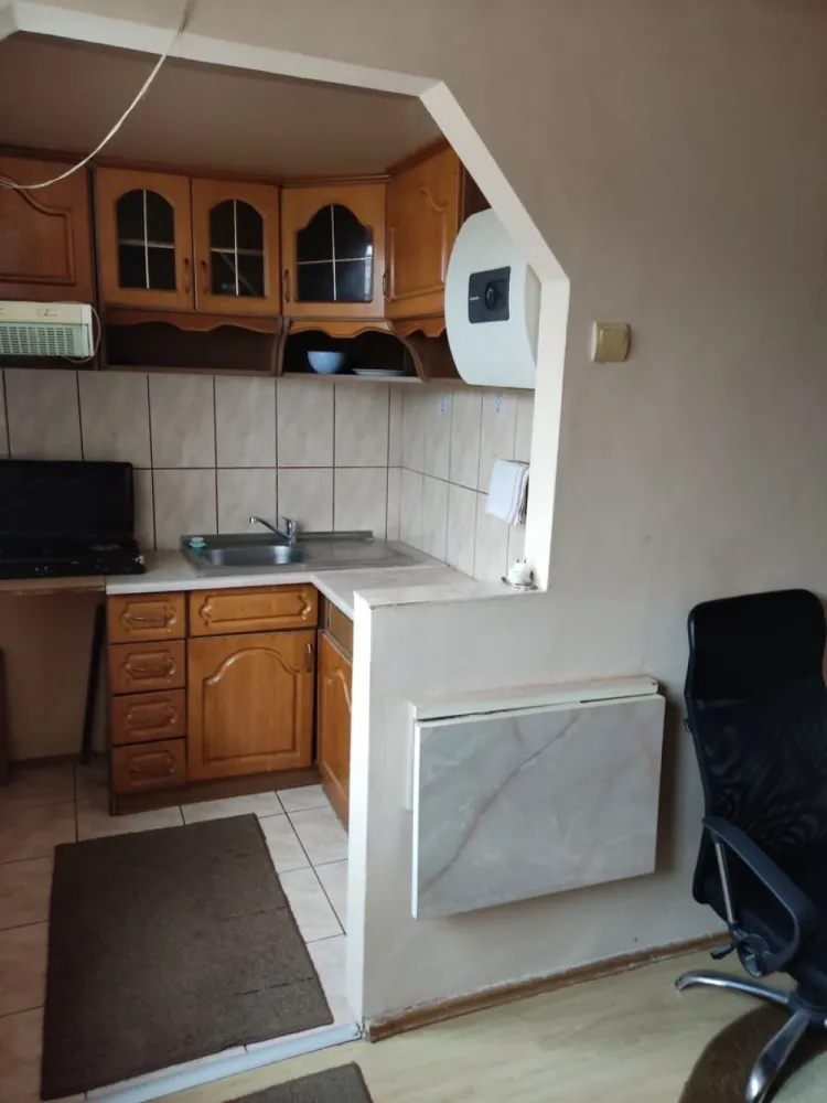 BRASADAS vinde garsoniera 24m la etajul 4/4 B-dul Closca. - Agenția imobiliara BRASADAS vinde garsonieră mobilata și utilată , et .4 cu acoperiș , B-dul Closca,
Pentru mai multe oferte accesați www.brasadas.com.