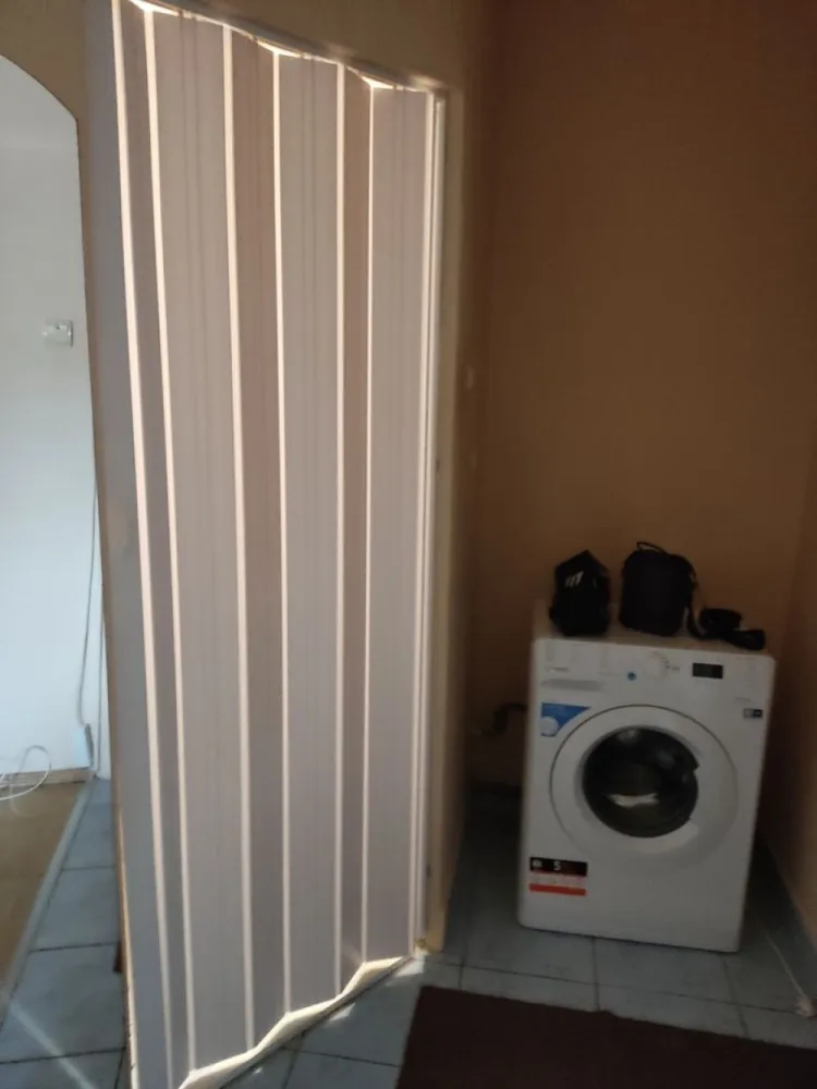 BRASADAS vinde garsoniera 24m la etajul 4/4 B-dul Closca. - Agenția imobiliara BRASADAS vinde garsonieră mobilata și utilată , et .4 cu acoperiș , B-dul Closca,
Pentru mai multe oferte accesați www.brasadas.com.