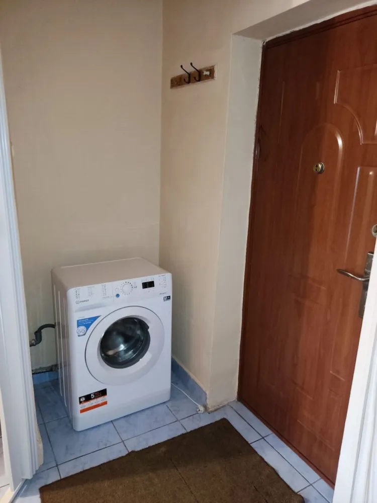 BRASADAS vinde garsoniera 24m la etajul 4/4 B-dul Closca. - Agenția imobiliara BRASADAS vinde garsonieră mobilata și utilată , et .4 cu acoperiș , B-dul Closca,
Pentru mai multe oferte accesați www.brasadas.com.