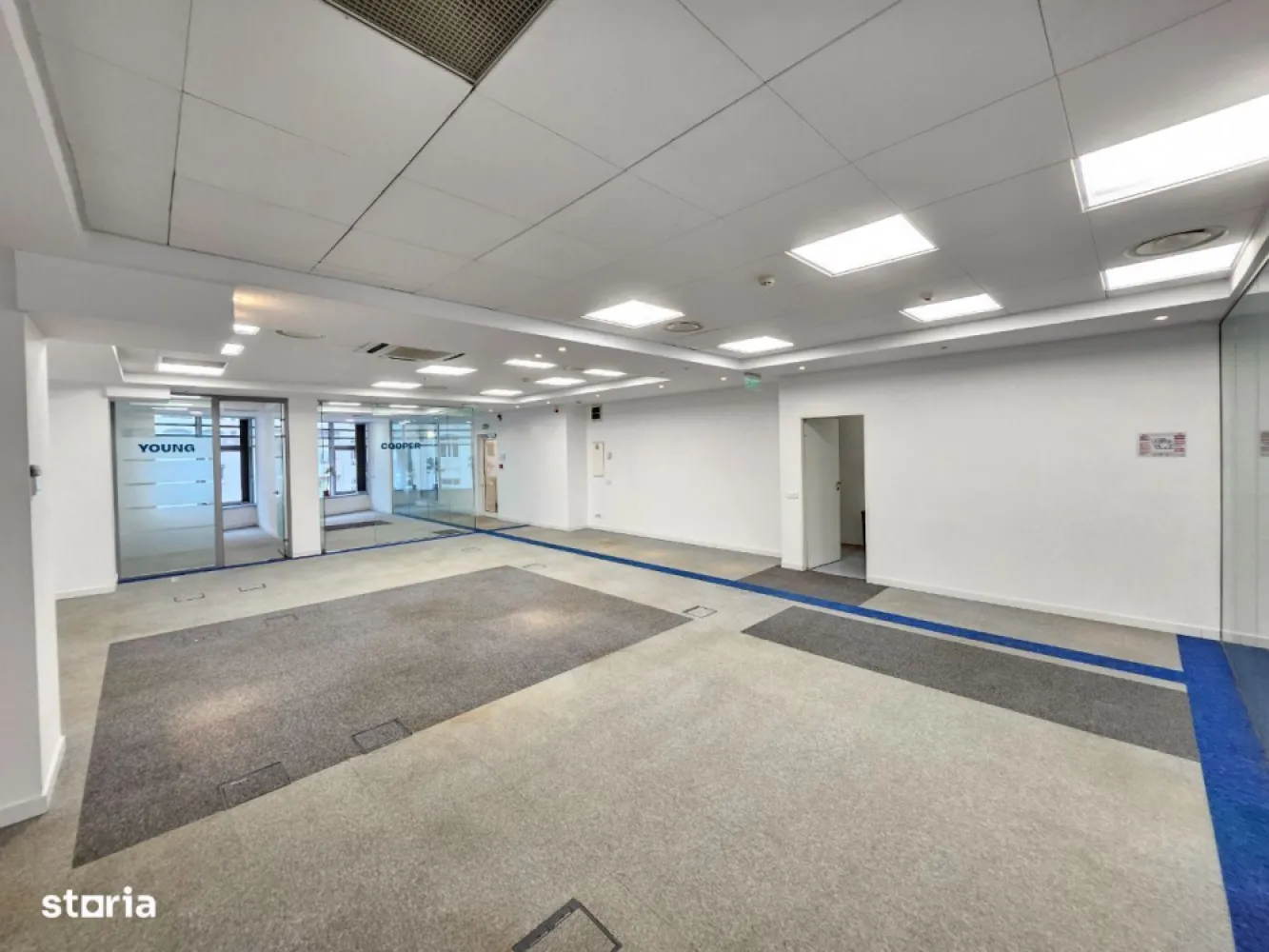 Spatiu de birouri, Universitate - Direct proprietar, spatiu modern, cladire noua, open space, etajul 4. 
Spatiul dispune de chicineta si 2 grupuri sanitare, podea flotanta.

Se adauga 2,5 EUR/mp taxa de administrare spatii comune.