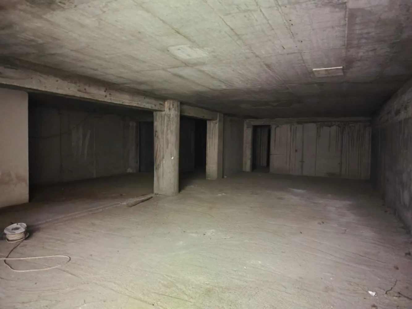 Spațiu comercial de închiriat 238mp Ferdinand I - Spațiu de închiriat 238 mp 
Bulevardul Ferdinand I, nr. 118 langa Carrefour
Subsol
Potrivit pentru o sală de fitness sau orice activitate comerciale
Prețul este negociabil