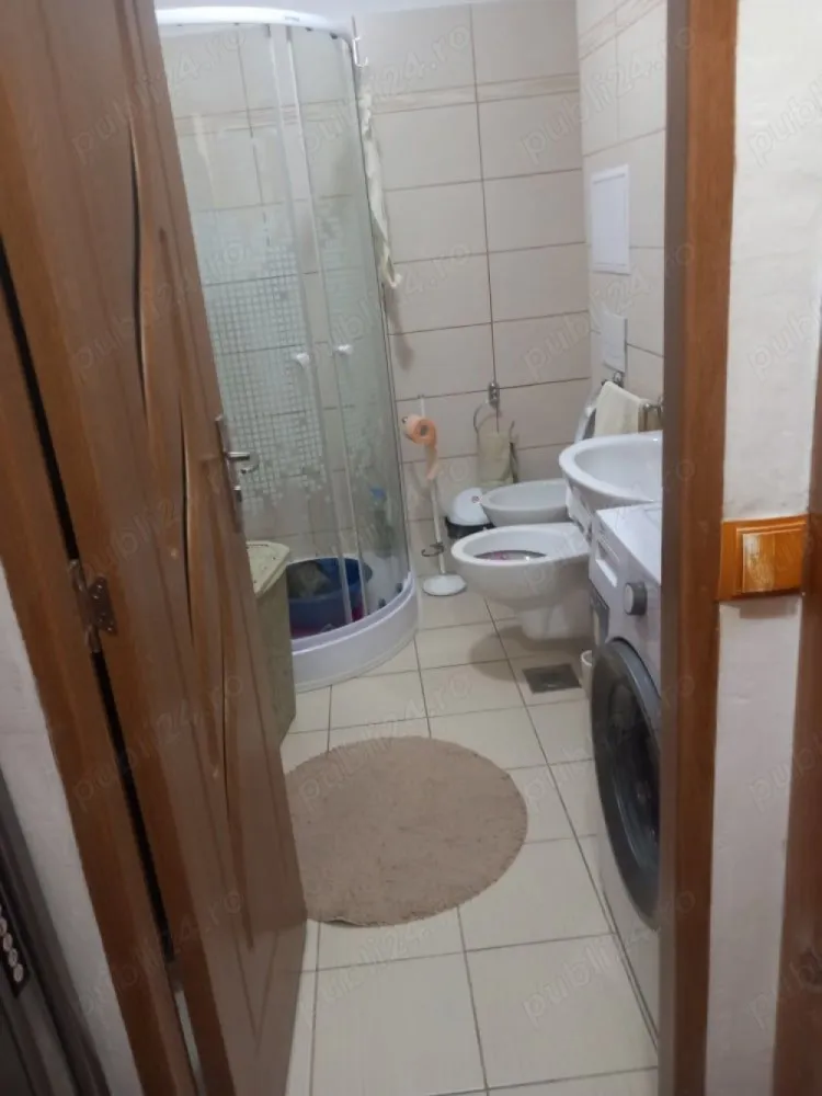 Ag BRASADAS vinde apt. 3 cam etaj 2/4 în Carpați 2. - Agenția BRASADAS vinde apartament 3 camere, 82 metri pătrați util. în cartier Carpați 2, Eaj 2/4.
Renovat, nu necesită investiții. 
www.brasadas.com.