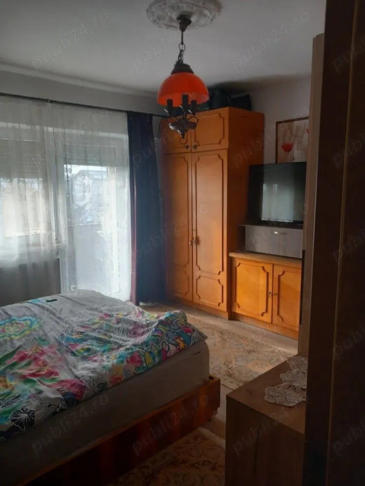 Ag BRASADAS vinde apt. 3 cam etaj 2/4 în Carpați 2. - Agenția BRASADAS vinde apartament 3 camere, 82 metri pătrați util. în cartier Carpați 2, Eaj 2/4.
Renovat, nu necesită investiții. 
www.brasadas.com.