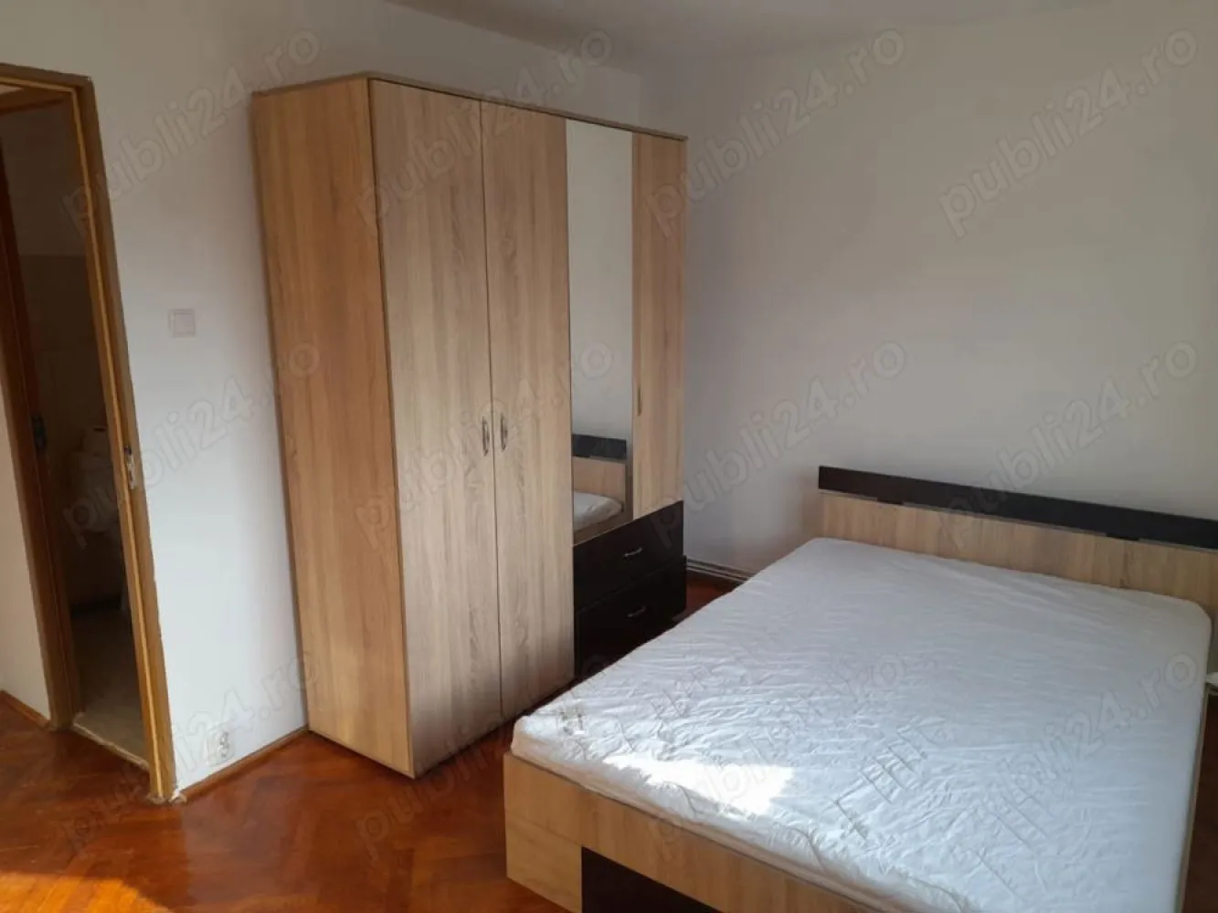 Ag BRASADAS vinde apt 2 cam etaj 3/4 in Micro 16. - Agenția BRASADAS vinde apartament cu 2 camere în micro 16 pe strada Zenit (partea cu scoala) la etajul 3.
Apartamentul a fost renovat în totalitate în anul 2024. 
Instalație electrica și gaz noua, gresie, faianță, instalație sanitare noi, termopane cu plasa de țânțari noi, usi interior noi, ușa metalica noua.
Scara curata și închisă.
www.brasadas.com.