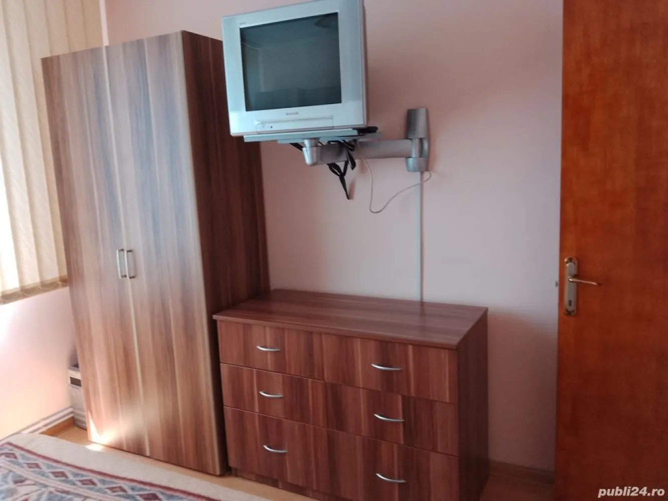 BRASADAS vinde ap 2 cam Carpați 1 etaj.4/4. - Agenția imobiliara BRASADAS vinde apartament cu doua camere semidecomandat, 45 mp. la etajul 4/4 in Carpați 1.
Www.brasadas.com.