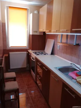 BRASADAS vinde ap 2 cam Carpați 1 etaj.4/4.