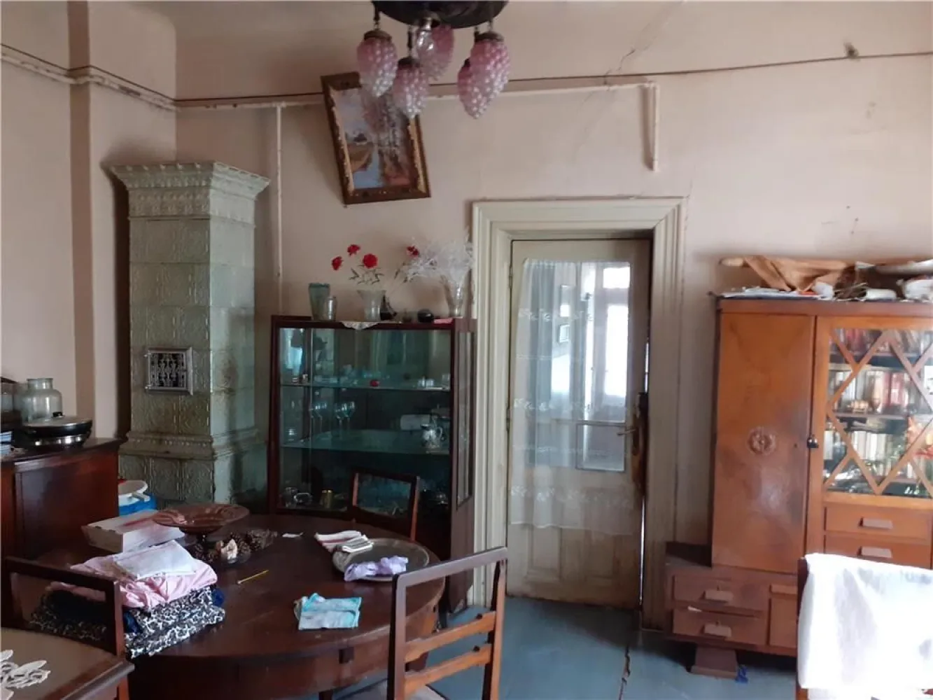 Casa zona Dacia Toamnei - Dacia Toamnei,casa s+p+m,teren 395 mp,amprenta la sol 130 mp,libera,fara amenajari.