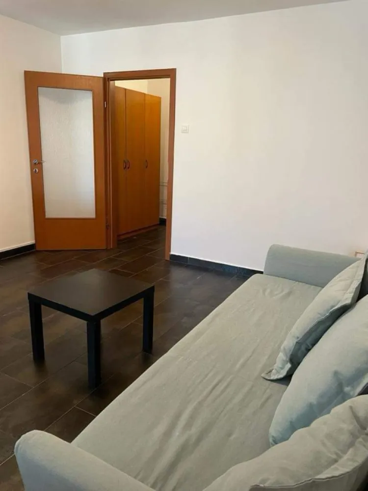 Vanzare garsoniera dr taberei - Vanzare garsoniera drumul taberei strada 1 mai nr 18, etaj 9/10 bloc 17s14, detalii la telefon