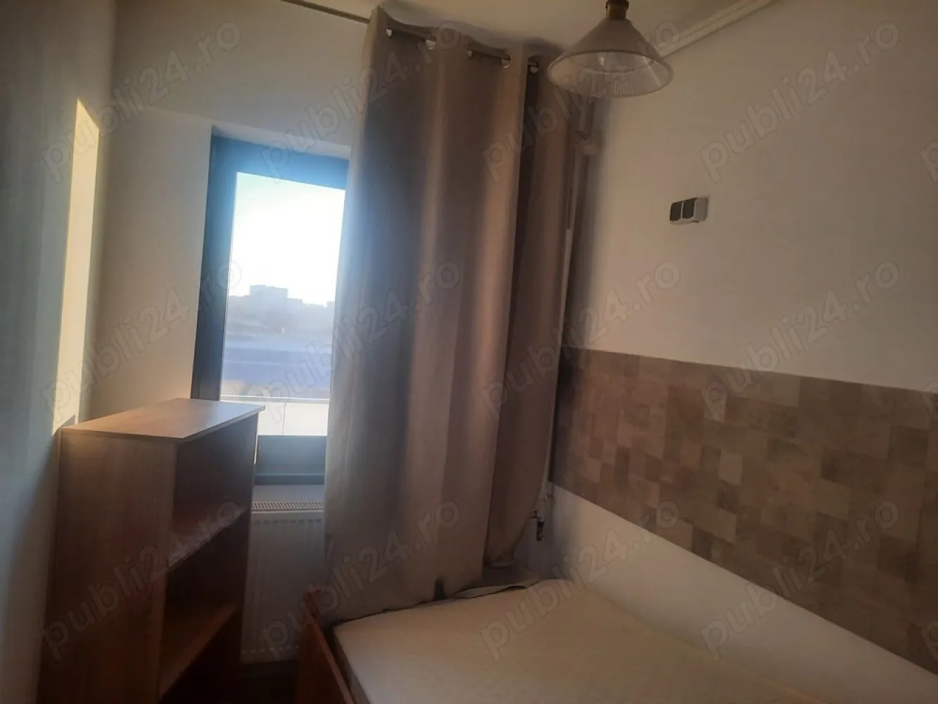 Novum de inchiriat - Inchiriez două camere Novum, Politehnica, 40m 
Nou, centrală proprie, et 7 din 10.
Liniste, privirea spre parc.