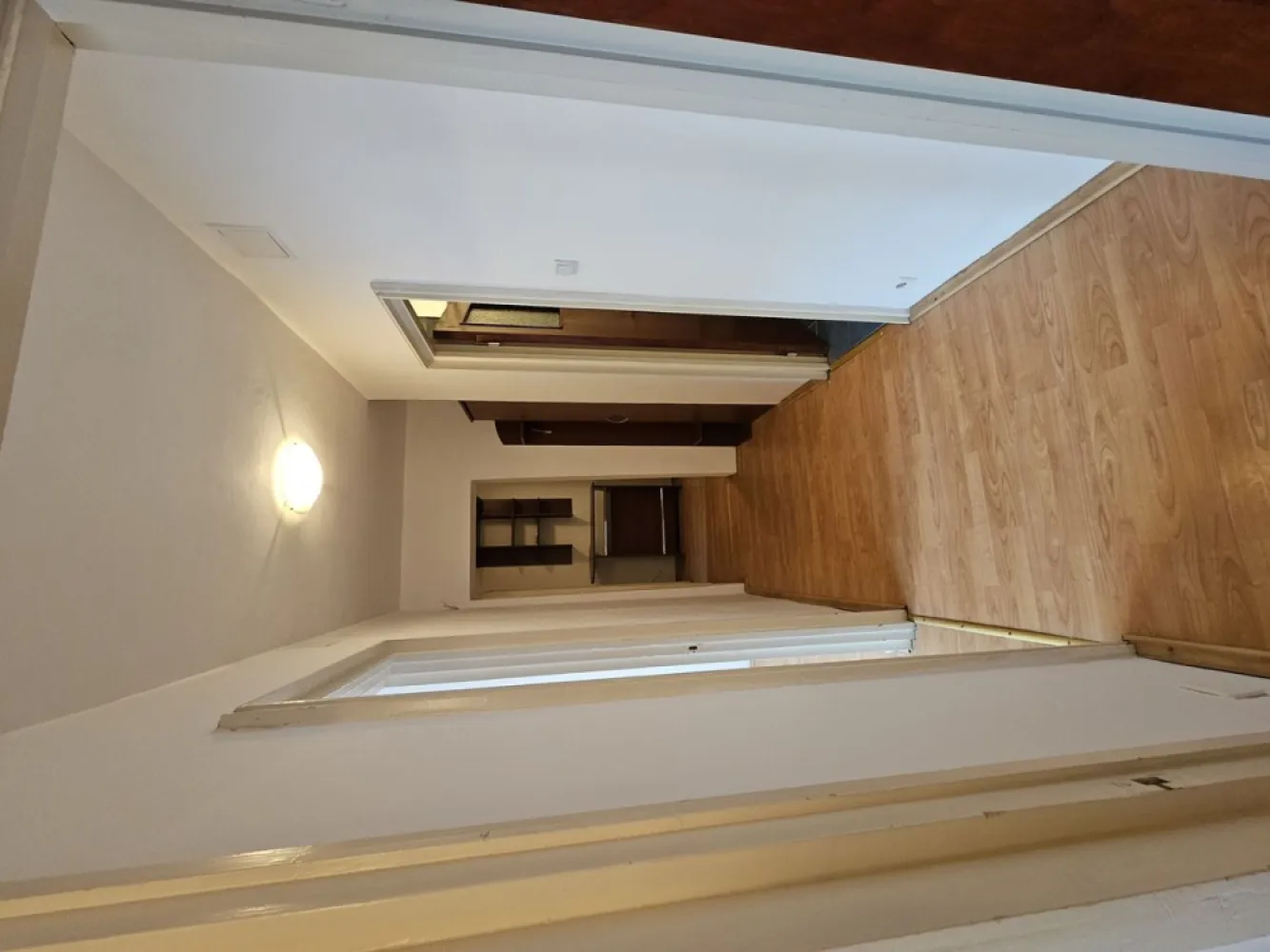 Titan - Proprietar vand Apartament 2 camere, confort 1, 57 mp, decomandat, etaj 6/10, lift, imobil an 1975, renovat, gresie, faianta, parchet, termopane, aer conditionat, apometre, bucatarie mobilata, utilata, usa metalica, liber, accept credit Banca Transilvania, 89.000 euro.
