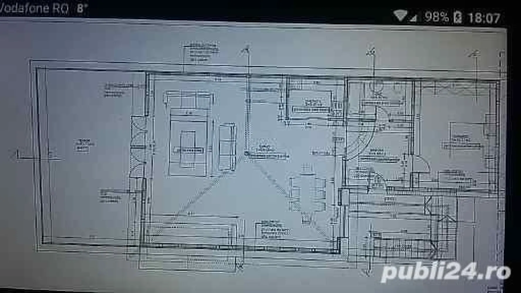 Cișmigiu, Vila interbelica eleganta D+P+1, curte - Calea Victoriei,propietar, vila eleganta D+ P+1, renovata 2018 cu doua apartamente separate. Parter, apartament 150 mp.utili,5 camere, mari, înalte, bai, bucătărie, terasa, 2 intrari. Etaj, apartament(penthouse) 160mp.,constructie 2018,cu scara exterioara, 3 camere, living 80mp.(h=4.8m),terasa 44mp.Demisol,2 camere, 50mp.Curte libera 150mp.(parcare auto)Încălzire centrala termica gaze.Apartamentele se pot vinde separat cu 540000 fiecare.