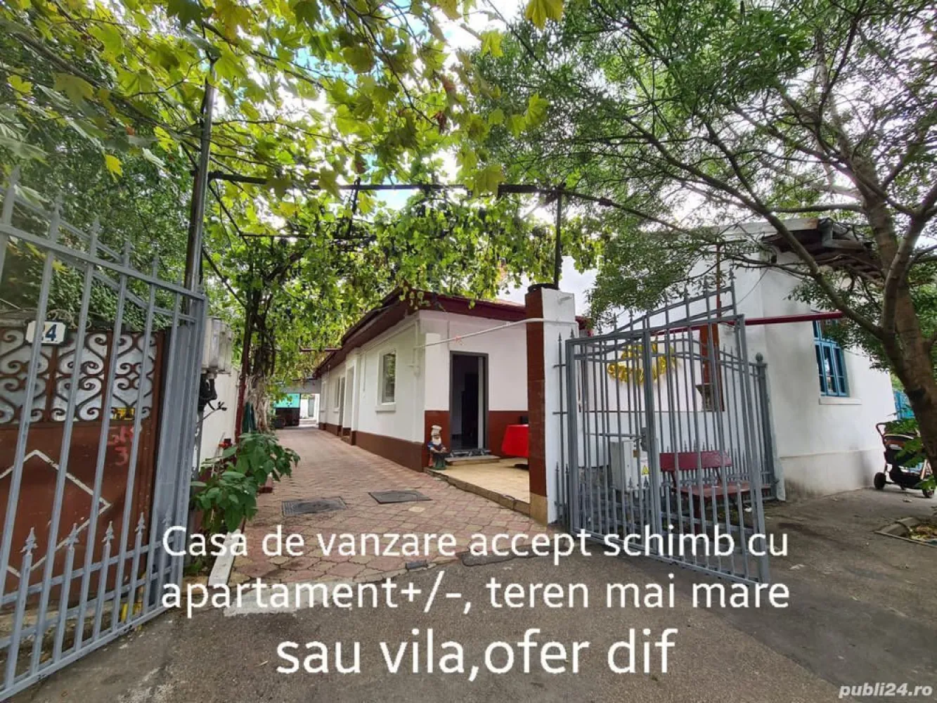 Casa de vanzare sau inchiriat zona 1 Mai (Piata Chibrit ) - Proprietar vând casa sau inchiriez
Accept schimb apartament,teren mai mare,vila, ofer diferenta

Proiect cu autorizație în curs de obținere pentru 2 locuințe individuale P+2 ,ambele cu curte proprie .

Teren 300 mp 
Toate utilitățile 

Sunt 4 dormitoare + living + 2 bai,bucatarie,pivnița mare cat cuprinde baia și bucataria , doua terase fata/spate