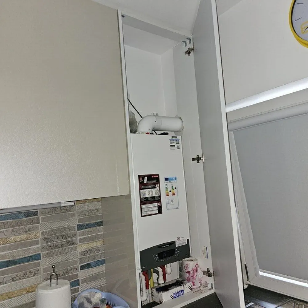 Sector 3, Bucuresti - vila Ozana-Th. Pallady, P+1+pod, la cheie,

Vila P+1+pod, 4 camere, 3 bai, living cu bucatarie open space, terasa, 2 locuri de parcare in fata casei. Incalzire in pardoseala, aer conditionat. Se vinde utilata si mobilata complet. Acces la 2 strazi, prin porti automate. Nu ofer exclusivitate la o anume agentie imobiliara