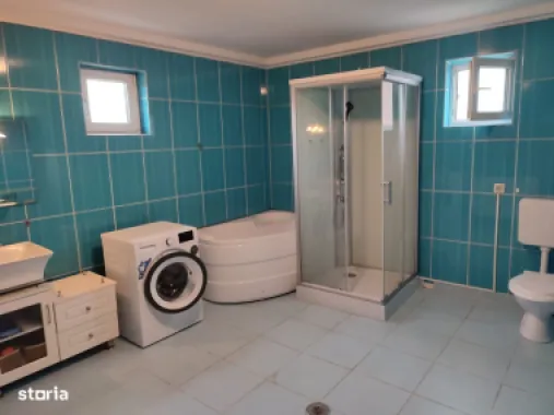 Proprietar vând vila P+E+M