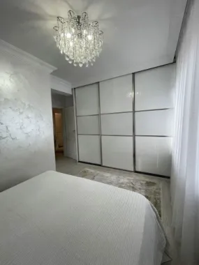 Casă 3 camere 2 băi și curte 75 mp finisată și mobilată lux