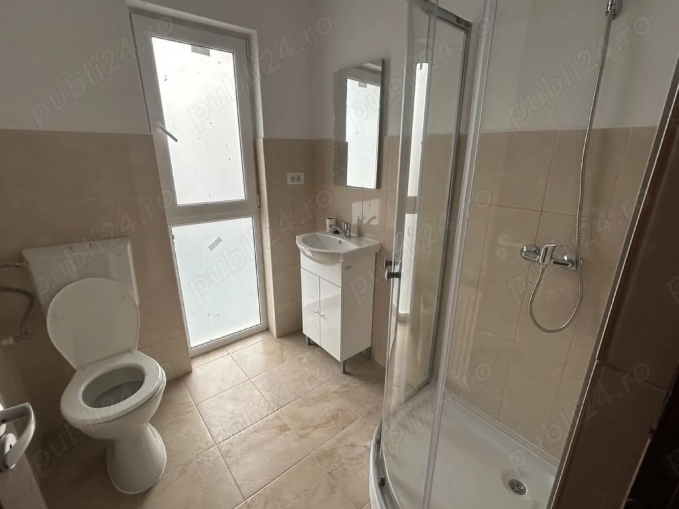Vind casa singur curta nou o+1 , zona tei - Vind casa singur curte , nou , P+1 , zona tei , str Constantin Beiu 21 , sector 2 , București , compuse din 4 camere , 2 băi , bucătărie , terasă , grădina , loc de parcare pt 3 mașini în curte , suprafață totală , este 155 mp , perimetrul Constructi 53 mp , suprafață construcții p+1 este 103 mp , suprafață utile 73 mp . Toate actele la zi . Preti 180