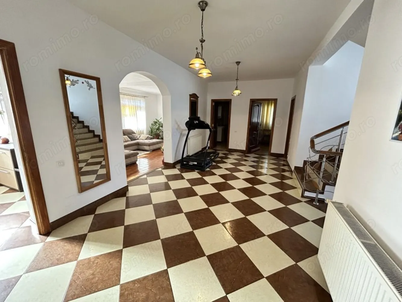 Casa D+P+M, 6 Camere, Lot 946MP Pantelimon - Pantelimon-Strada Fericirii! Casa superbă, zona liniștită, strada cu trafic redus, în apropiere de lacul Pantelimon, Lebădă, parcul Cernica, D+P+M, suprafață 428mp, lot 946mp, amprentă 193mp, front stradal 24mp. Casa luminoasă orientată spre sud, vest și est, frumos amenajată, bine compartimentată: parter și mansardă 6 camere, demisol 2 camere plus camera tehnica, 2 garaje închise, bucătăria generoasă, 4 băi,3 balcoane, 2 terase. Finalizată în 2008. Structură de rezistență pe cadre, diafragme, stâlpi, grinzi și planșee din beton armat, zidărie din caramida plină de 37,50cm la exterior și 25cm la zidurile interioare, . Centrala termica, boiler. Grădină cu pomi fructiferi, gazon, vegetație. Locuința ideală pentru o familie numeroasă, care doreste siguranta, comoditate, spatii de recreere pentru copii sau pentru cei care apreciază spațiul și confortul. Beneficiază de o compartimentare atent gândită, oferind un echilibru perfect între spațiile de zi și cele de noapte, precum și între zonele private și cele comune. Fiecare cameră este amplasată strategic pentru a maximiza confortul, intimitatea și funcționalitatea. 

Pentru mai multe detalii si poze va rog sa mă contactați!

Comision 0% Cumpărător!