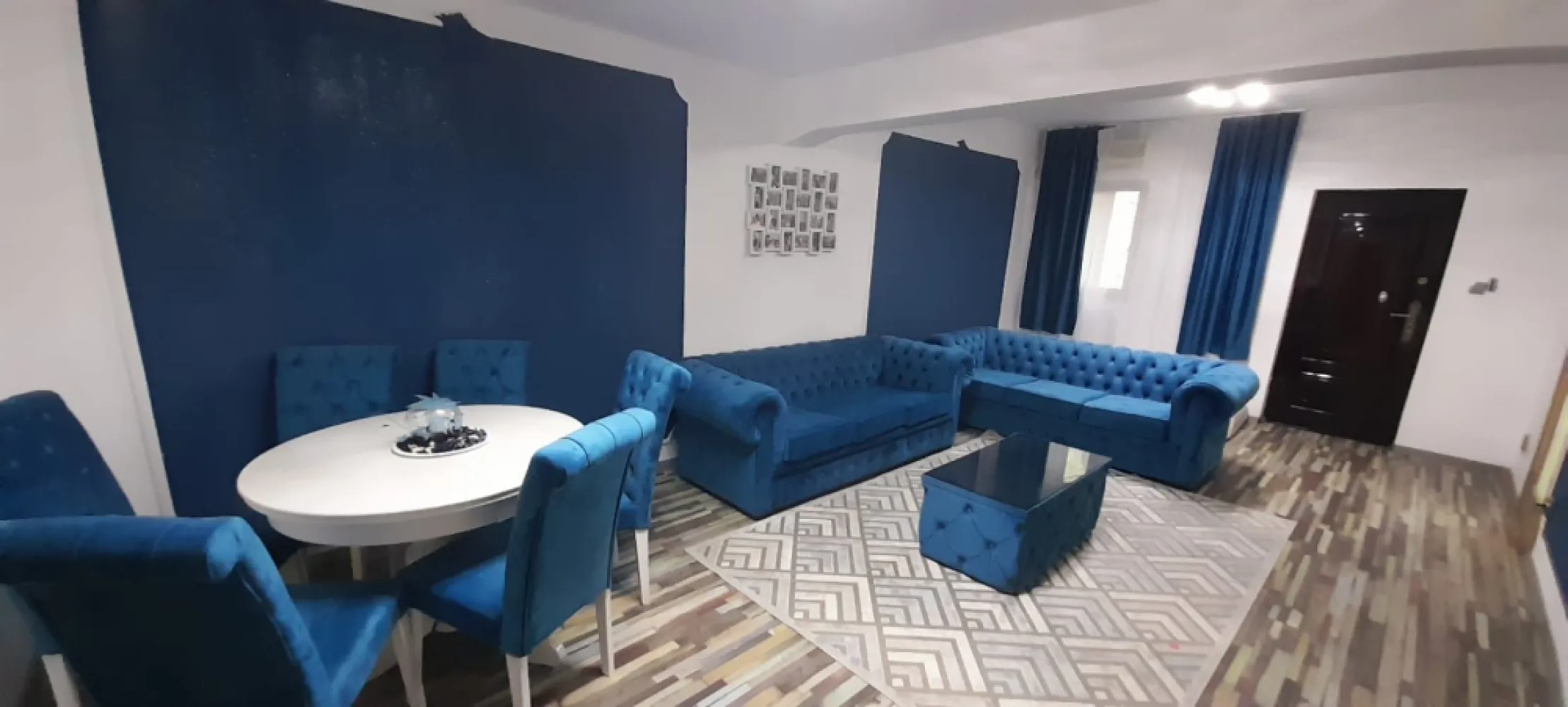 Vila Sector 5 preț 155000 euro 300mp - Sunt propietar
Vanzare Vila in zona sectorului 5 
Vila este situata pe str pășunilor, pe o strada ferita de zgomot si poluare.
În apropierea vilei se afla 
Școală 
Grădiniță 
Creșă 
Supermarketuri 
Magazine 
Acces rapid la tramvai și STB
Proprietatea a fost amenajata si extinsa in anul 2022 iar compartimentarea este urmatoarea:
La parter se afla un 
living de 40mp
Dormitor de 30mp
Baie 
Bucătărie 
Hol pe rotund la.intrare
Iar la etaj este la rosu fiind compartimentat Ca la parter 
Caracteristicile de baza ale proprietatii sunt urmatoarele:
Suprafata utila: 300 mp
Suprafata construita: 100 mp
Amprenta: 100 mp
Suprafata teren: 300 mp
Invelitoare acoperis: Lindab. În 2024
Vila este dotata cu, , centrala termica, calorifere, aparat de aer conditionat, acces la internet prin cablu, wireless.
Finisaje si dotari: stare interior - izolatii termice exterior, parchet, gresie, faianta, ferestre cu geam termopan din PVC, usa PVC la intrare, usi interior din lemn, 
VILA SE VINDE COMPLECT MOBILATA SI UTILATĂ
 MOBILA FIIND CUMPARATA IN 2023
SE OFERA GARANȚIE LA ELECTROCASNICE, TÂMPLĂRIE, MOBILA SI INSTALAȚIA SANITARĂ CU CENTRALA IN GARANTIE PANA IN 2026
UTILITĂȚI APA CANALIZARE.SI CURENT 
GAZELE NU SUNT TRASE SUNT IN FATA PORȚI 
Preț 155000euro accept și credit