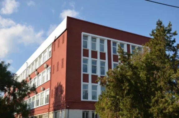Cladire de birouri la 50 de metri de metrou, langa hala Laminor!