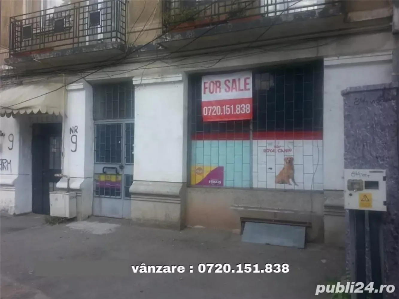Vand spatiu stradal, langa Pta. Rosetti - Vand spatiu stradal, langa Pta. Rosetti, aprox. 40 mp, vitrina, parcare, wc, gaze.
Bun pentru un mic magazin, birou, reprezentanta etc...
Are doua camere, una mare si una mica.
Cladire fara bulina, cu gradina interioara. Zona perfecta. linistita.

720.151.838
Bucuresti, central, in spate la Bursa de Valori, langa Palatul Nobless și biserica Sfinților, zona curata.
Particular