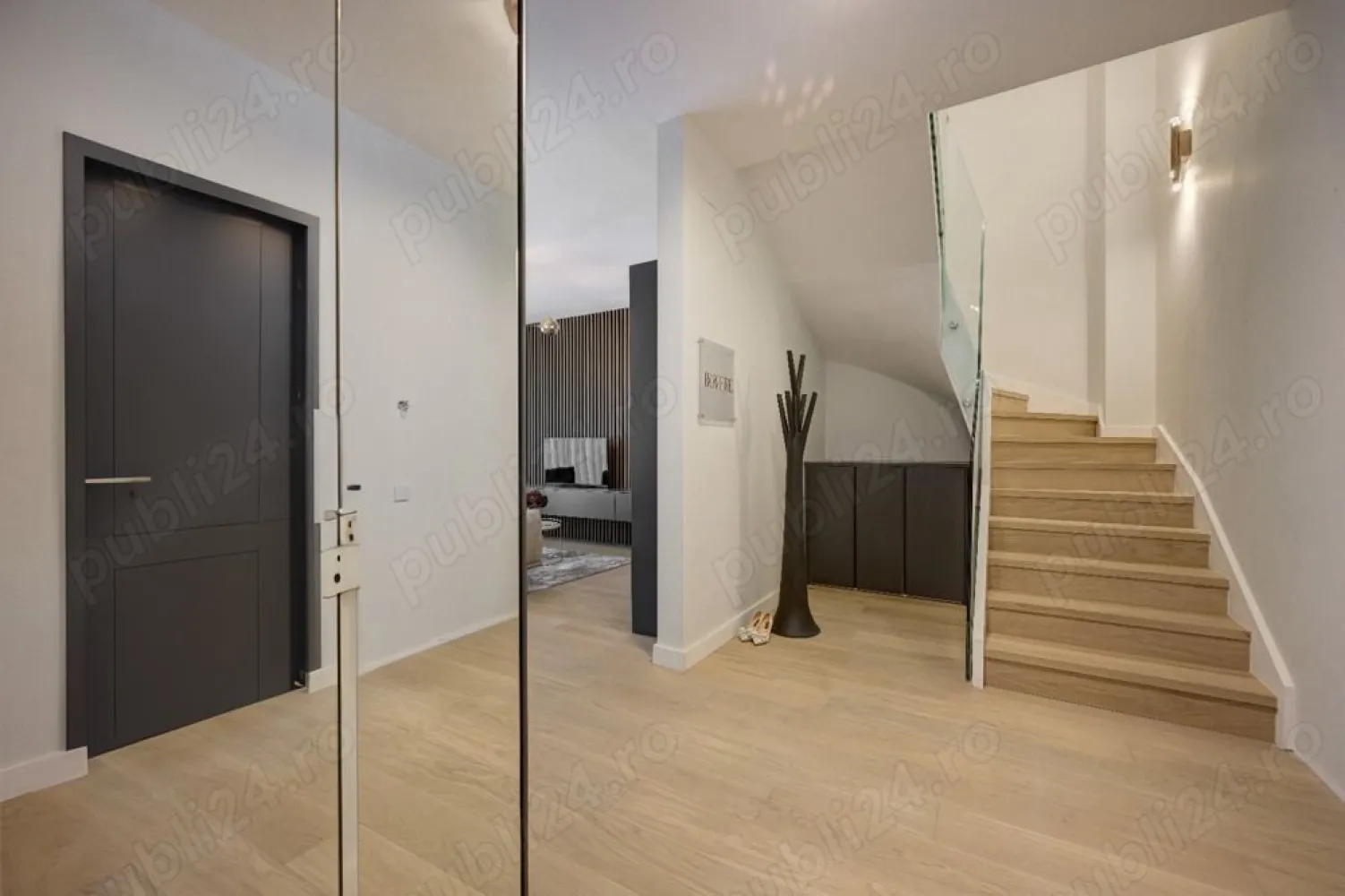 Apartament duplex cu scară interioară LUX Proiect unic tip boutique Pipera - Iancu Nicolae - PROIECT REZIDENȚIAL UNIC, DE TIP BOUTIQUE, ZONĂ EXCLUSIVISTĂ ÎN PROXIMITATEA PĂDURII BĂNEASA, IANCU NICOLAE !!! 

Apartamente generoase, de tip duplex cu scară interioară ( suprafețe de minim 90 mp utili ) 3,4,5 camere cu grădină și sau terase.

Arhitectură deosebită, finisajele luxury, dotările de ultimă generație și nu în ultimul rând, poziționarea, asigură unicitatea acestui proiect.

În imediata vecinătate găsim cele mai prestigioase școli private: Cambridge School of Bucharest - situată la 5 minute de mers pe jos, British School și American International School, centre comerciale: Băneasa Shopping City, Carrefour Feeria, Mobexpert, Ikea Băneasa, precum și Ambasada Americii, Gradina Zoologică, Restaurante de top, acces facil către Aeroportul Internațional Henri Coandă.

Oportunitatea de a locui în cea mai bună zonă a capitalei! Proiect rezidențial cu arhitectură modernă care se diferențiază prin inovație, rafinament și lux la cel mai înalt nivel. 

Construcția proiectului cu regim de înălțime: S+P+3, este realizată de o echipă de profesioniști care acordă atenție fiecărui detaliu. 
Zona reprezintă un refugiu, o oază de liniște cu privilegiul unic de a fi situat lângă pădure.
Ascunde textul citat
Locuințele sunt spațioase și luminoase, iar spațiul exterior se compune din: curte proprie, grădini, terase mari, spații verzi amenajate. 
 

Locuri de parcare subterane și boxe pentru depozitare.
Număr limitat de unități locative.
Modalitate de plată: Cash Credit