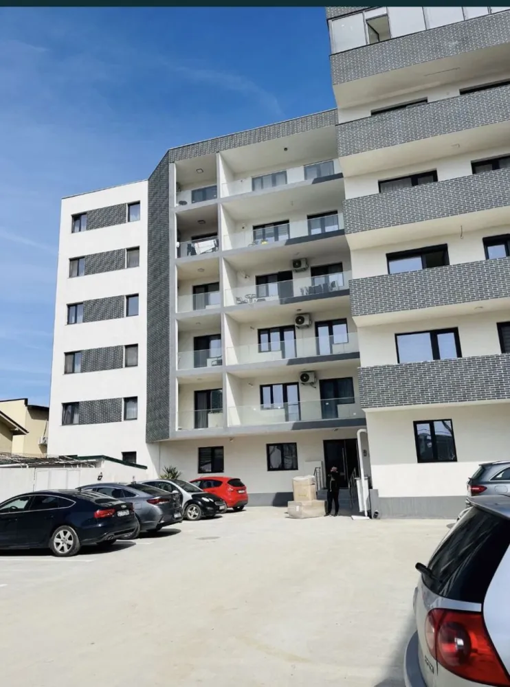 Apartament de vanzare - Apartament 2 camere, Mamaia Sat, zona restaurantului Hanul cu Peste. 75.000 euro negociabil. Ideal atat pentru locuit cat si pentru inchiriat. Detalii la nr. 0️⃣7️⃣2️⃣2️⃣4️⃣7️⃣4️⃣8️⃣9️⃣1️⃣