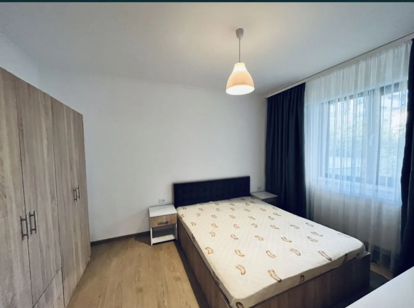 Apartament de vanzare - Apartament 2 camere, Mamaia Sat, zona restaurantului Hanul cu Peste. 75.000 euro negociabil. Ideal atat pentru locuit cat si pentru inchiriat. Detalii la nr. 0️⃣7️⃣2️⃣2️⃣4️⃣7️⃣4️⃣8️⃣9️⃣1️⃣