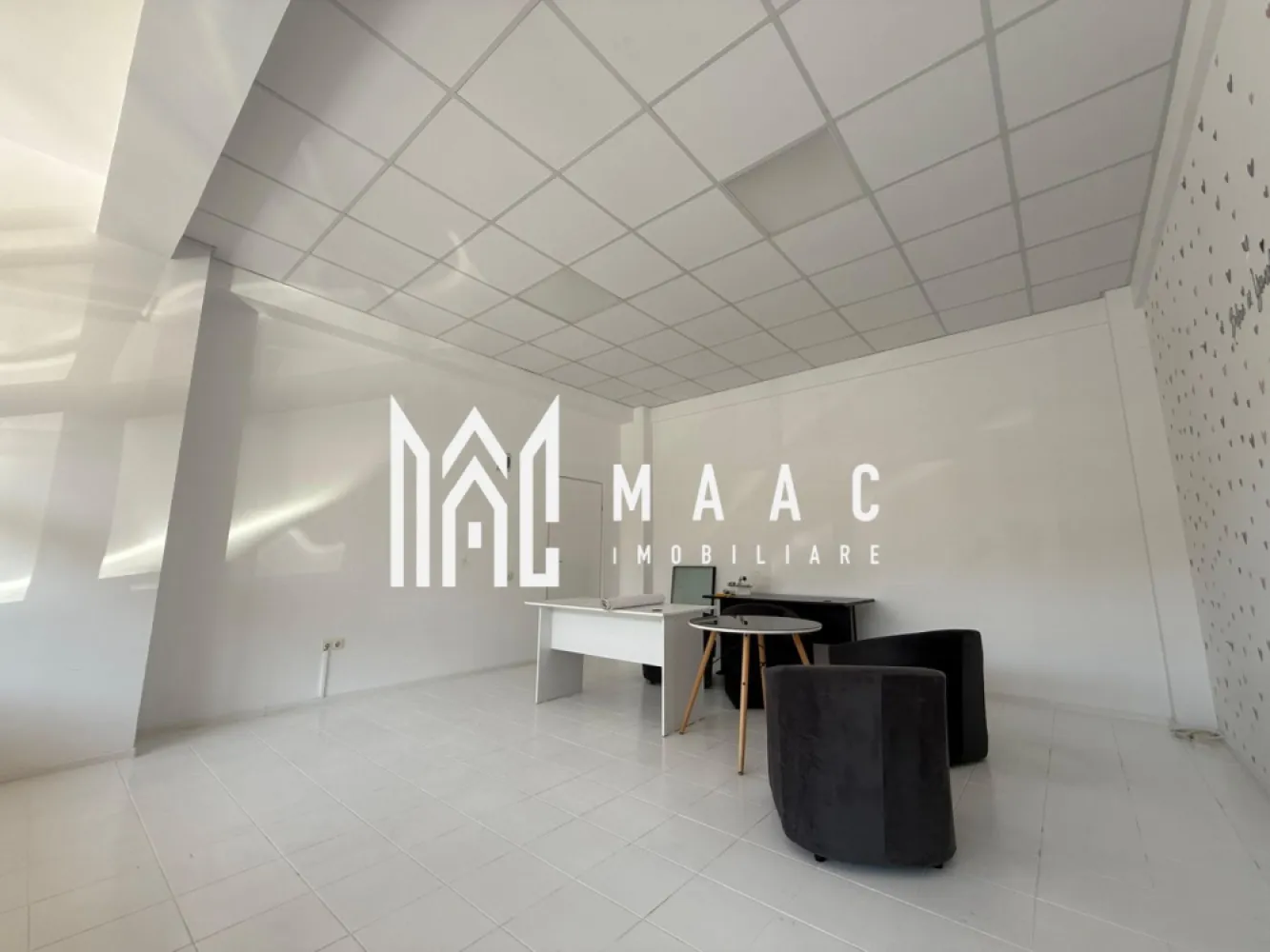 Spatiu de birouri | Studio I Parter I Registrul comertului - MAAC Imobiliare ofera spre inchiriere un spatiu bun pentru activitati comerciale, situat in cladirea Registrului Comertului.
 
Studioul este amplasat la parterul cladirii, are cca 25 mp si un design modern.

Se preteaza pentru activitati de birou, cabinet de consultanta, etc

Acces la toaleta si spatiul de depozitare comun.

Disponibilitate imediata. Se inchiriaza pe o perioada de minim 12 luni.Se preda nemobilat/neutilat.

Inchiriere- de pe persoana fizica.

Se percepe garantie in cuantumul unei chirii lunare.

Pentru mai multe detalii va rugam specificati telefonic: CP2697703