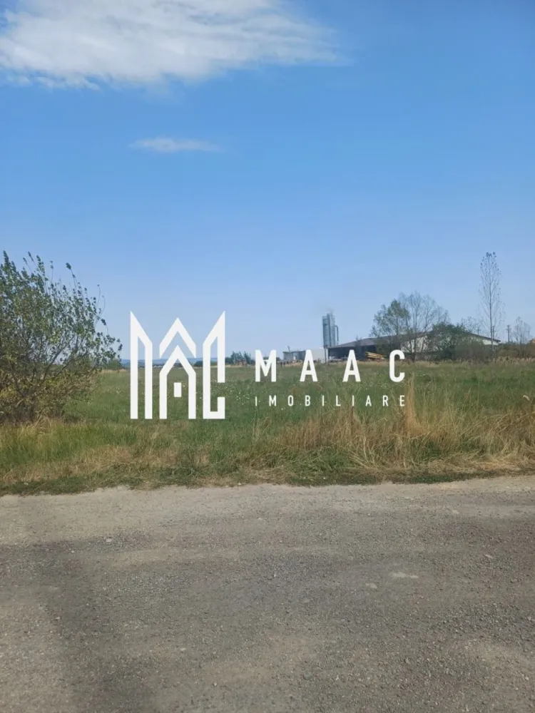 Teren | 10,000 MP | Extravilan | Posibilitate de parcelare | Cristian - MAAC Imobiliare vă propune spre vânzare un teren industrial cu suprafața de 10.000 mp, situat în Cristian, Sibiu, într-o zonă aflată în continuă dezvoltare și expansiune, cu acces rapid către autostradă și zona industrială Vest. Proprietatea reprezintă o oportunitate excelentă pentru investiție, fiind potrivită pentru dezvoltări rezidențiale, construcția de hale industriale, spații logistice, depozitare sau alte activități economice.

Terenul beneficiază de acces facil, drumul de acces până la proprietate fiind asfaltat, aspect esențial pentru desfășurarea eficientă a activităților comerciale sau industriale. Amplasarea aproape de utilități precum apă și curent oferă un avantaj important pentru viitoare proiecte de dezvoltare și pentru racordarea rapidă la infrastructura necesară.

Suprafața generoasă și deschiderea largă permit multiple posibilități de compartimentare și utilizare, terenul fiind neîmprejmuit și ușor adaptabil în funcție de necesitățile investiției. Poziționarea strategică în Cristian, una dintre zonele cu dezvoltare accelerată din apropierea municipiului Sibiu, contribuie la atractivitatea proprietății și la potențialul ridicat de valorificare pe termen lung.

Caracteristici:
-Suprafață teren: 10.000 mp
-Teren industrial
-Aproape de utilități: apă și curent
-Drum de acces asfaltat
-Teren neîmprejmuit
-Deschidere generoasă
-Pretabil pentru hale, spații logistice sau dezvoltări rezidențiale
-Potrivit pentru activități economice și investiții
-Zonă în continuă expansiune
-Acces rapid către autostradă
-Aproape de zona industrială Vest

Pentru mai multe informații sau pentru programarea unei vizionări, vă rugăm să menționați telefonic numărul CP2696764.
