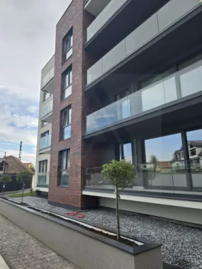 Apartament premium 75 mp utili cu parcare subterana si boxa Central