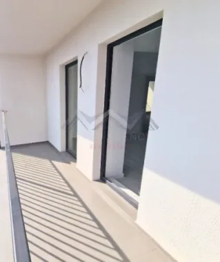 Apartament 3 camere Otopeni central | bloc nou, parcare, comision 0