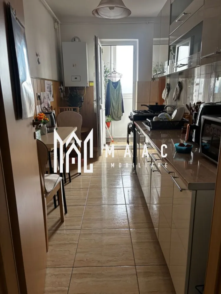Apartament 2 camere | 55 MPU | Pivnita | Balcon | Bulevardul Mihai Viteazul - MAAC Imobiliare vă propune spre vânzare un apartament modern cu 2 camere, situat pe Bulevardul Mihai Viteazul, la etajul 10/10, cu vedere superbă spre Munții Făgăraș.

Detalii apartament:

Suprafață utilă: 55 mp
Balcon închis: 12 mp – spațiu generos pentru relaxare sau depozitare
Compartimentare: decomandată, practică și luminoasă
Etaj: 10/10 (bloc dotat cu lift)

Dotări și finisaje:

Apartament complet renovat și mobilat modern
Centrală termică proprie
Geamuri termopan pentru izolare fonică și termică
Finisaje de calitate, pregătit pentru mutare imediată

 Avantaje:

Vedere panoramică spre munți
Lumină naturală din plin, datorită poziționării excelente
Zonă centrală, cu toate facilitățile la doar câțiva pași: magazine, farmacii, transport public, școli
Acces rapid către centrul orașului – doar 1,4 km de Piața Mare (3–4 minute cu mașina sau 15–20 minute de mers pe jos)

Pentru mai multe detalii sau pentru a programa o vizionare, contactați-ne specificand ID: CP2681539