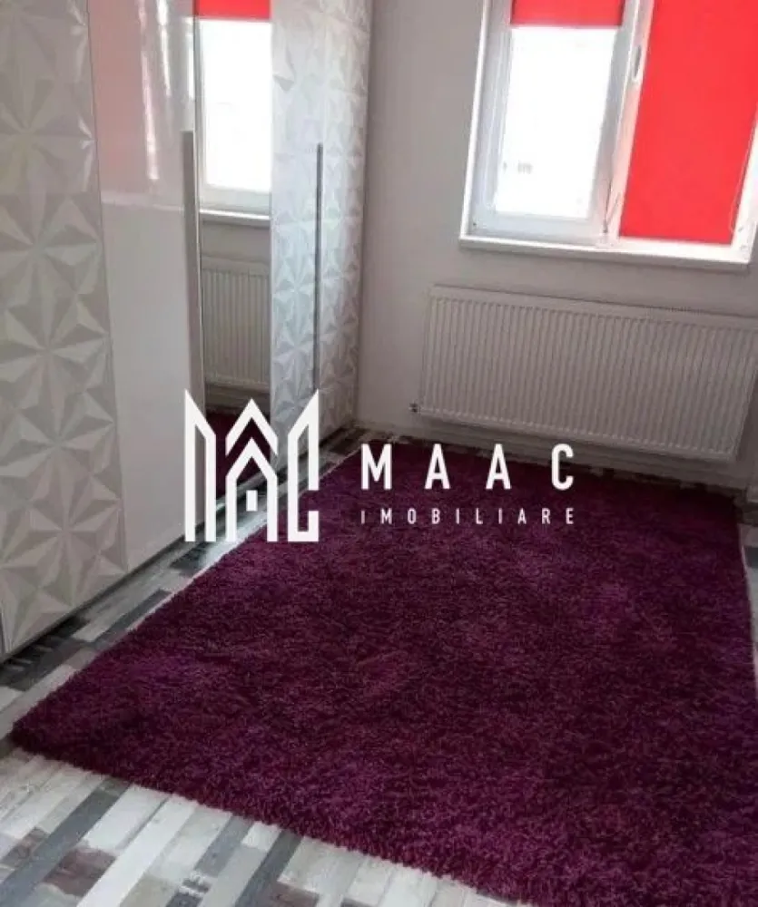 Apartament 4 camere | Etaj 1 | Balcon | 100MP | Arhitectilor - MAAC Imobiliare va prezinta un apartament 4 camere situat la etajul 1 in zona Arhitecților, Sibiu.

Caracteristici: 
Etaj: 1 într-o vilă cu regim de înălțime P+1
În imobil sunt doar două apartamente

Compartimentare:
La parter: living open space cu bucătărie, un dormitor, terasa și spațiu de depozitare
La etaj: 2 dormitoare, 2 băi, terasa și loc de parcare.

Facilități și dotări:
Centrală termică proprie cu calorifere
Mobilat și utilat complet
Loc de parcare inclus

Localizare:
Acces facil către școli, grădinițe, magazine și mijloace de transport.

Pentru mai multe detalii precizati telefonic ca ati vazut anuntul cu ID: CP2677285