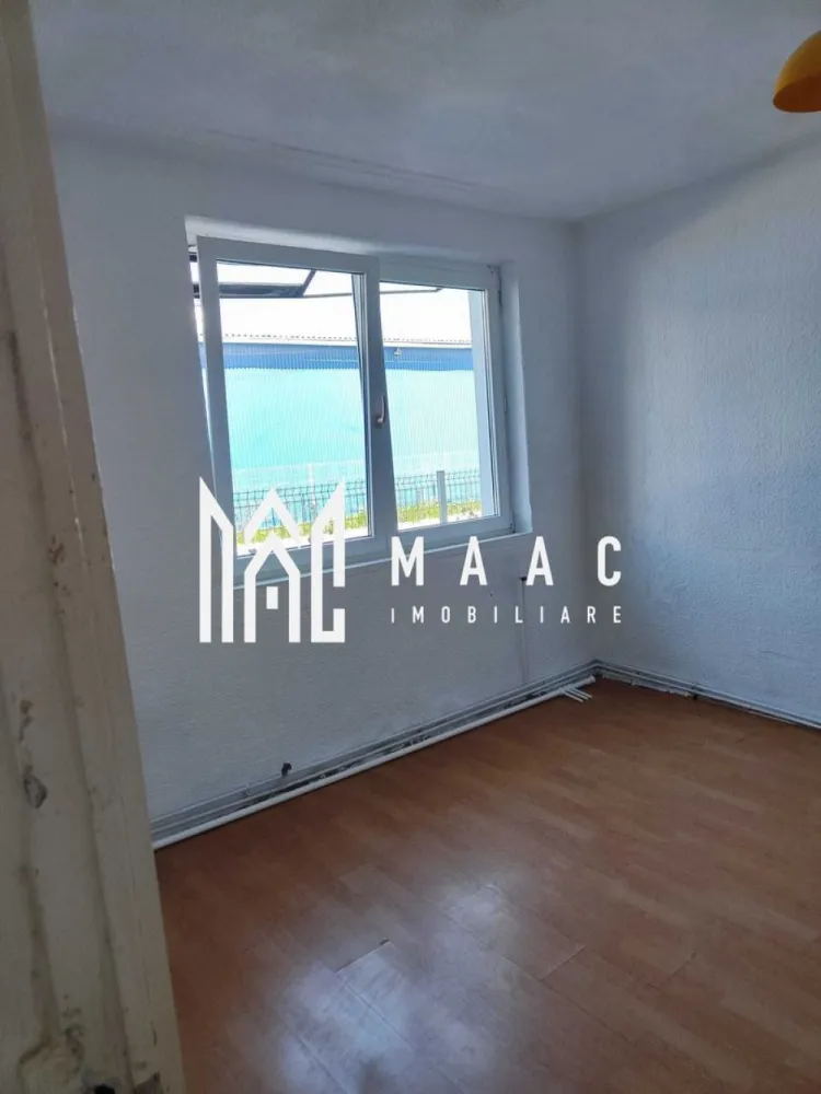 Apartament 1 Camera I Decomandat I Parter I zona Turnisor - Se oferă spre vânzare o garsonieră practică, bine compartimentată, situată la parterul inalt al unui imobil amplasat într-o zonă apreciată pentru accesul rapid către principalele puncte de interes ale orașului.

Cu o suprafață utilă de 32 mp, locuința beneficiază de o compartimentare decomandată, oferind funcționalitate și confort atât pentru locuire proprie, cât și pentru investiție.

Compartimentare:
Hol de acces
Bucătărie separată
Baie
Cameră spațioasă

Avantaje și dotări:
Compartimentare decomandată
Izolație termică exterioară – confort sporit și eficiență energetică
Costuri reduse de întreținere
Parter – acces facil
Potrivită pentru locuit sau închiriere

Localizare:

Situată in zona de Turnisorpe in Proximitatea magazinului Lidl
Acces rapid către magazine, stații de autobuz și facilități zilnice
Zonă bine conectată, apreciată pentru poziționare și accesibilitate

O proprietate practică și accesibilă, ideală pentru cei care caută o locuință eficientă sau o investiție sigură într-o zonă bine cotată.

PEntru informati si vizionari: CP3064124