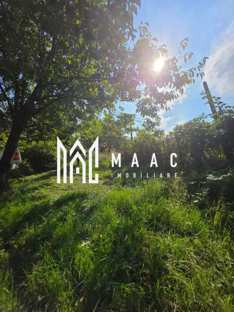 Teren Intravilan I Utilitati I 1400mp I Cisnadie - MAAC Imobiliare va prezinta un teren cu o suprafata de 1400 mp, intravilan, cu toate utilitatiile ( curent, gaz, apa ), situat intr-o zona de case din Cisnadie. 

Toate actele sunt actuale si libere de sarcini. Se poate construii imediat. 

Pe teren exista deja o casa cu 3 camere ( Necesita renovare ), Pivnita si Magazie pentru unelte. 

Acces la drum principal, in imediata apropiere se regaseste centrul Orasului Cisnadie, magazine, farmacii. 

Ideal pentru constructie unifamiliala, cabana sau casa de vacanta. 

Imprejmuit cu gard. 

Pentru detalii suplimentare sau vizionari, mentionati ID : CP2669703